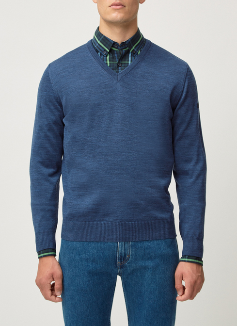 Pullover width=