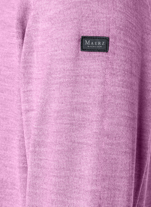 Pullover width=