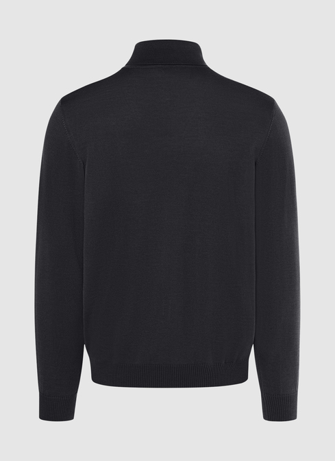 Pullover width=