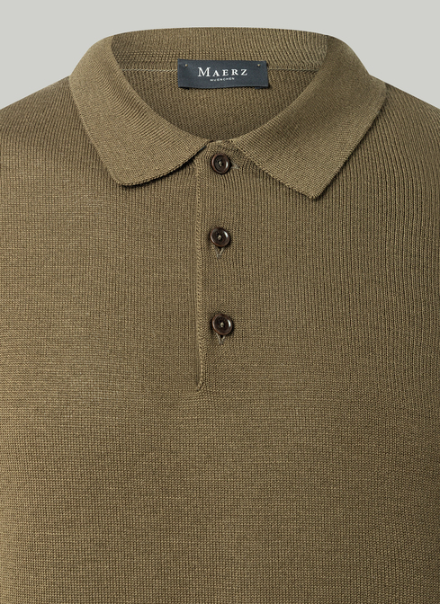 Pullover width=