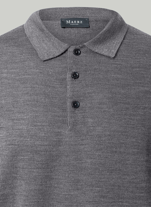 Pullover width=
