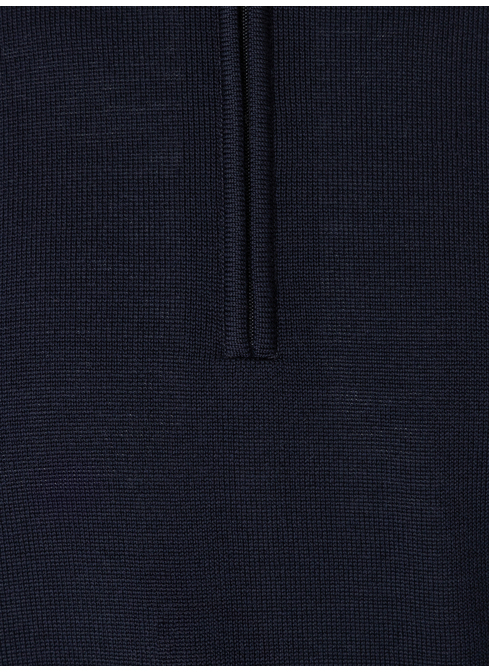 Pullover width=