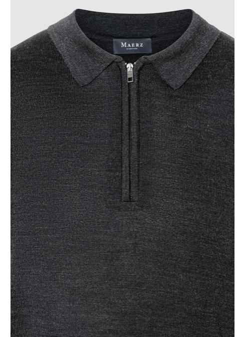 Pullover width=