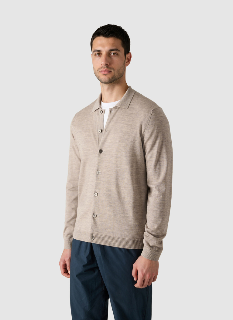 StrickjackeIced Latte Frontansicht