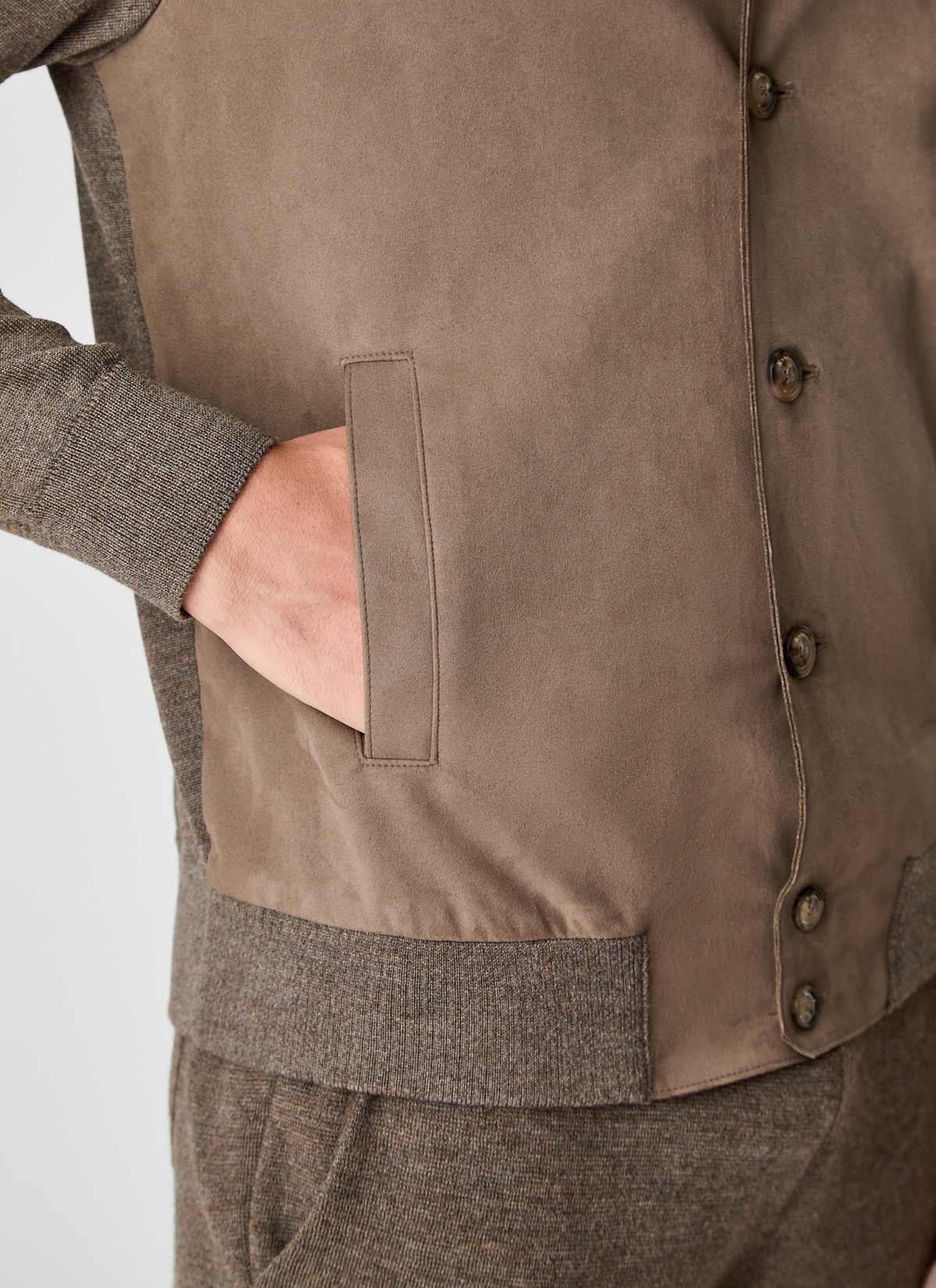 Strickjacke Knopf 1/1 Arm, Hardwood Detailansicht 2
