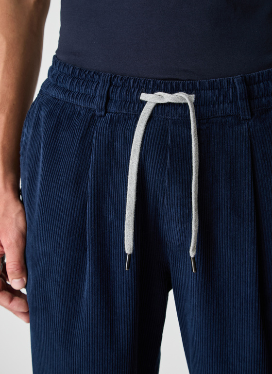 Hose Navy Frontansicht