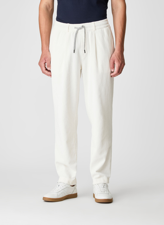 Hose Off White Frontansicht