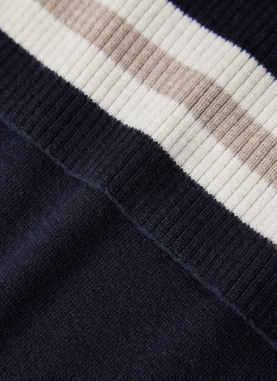 Schal Navy Frontansicht