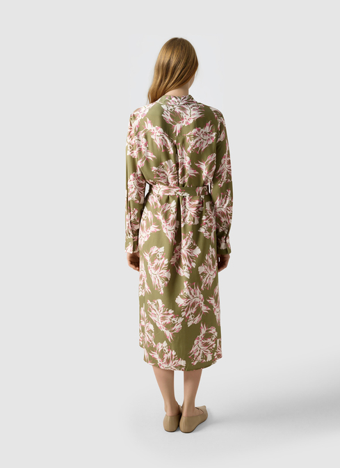 Kleid width=
