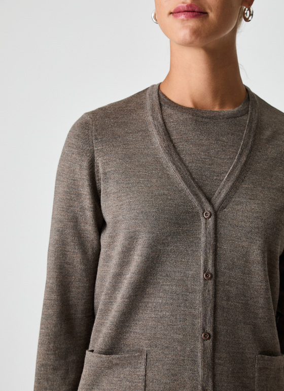 Cardigan  1/1 Arm Hardwood Frontansicht