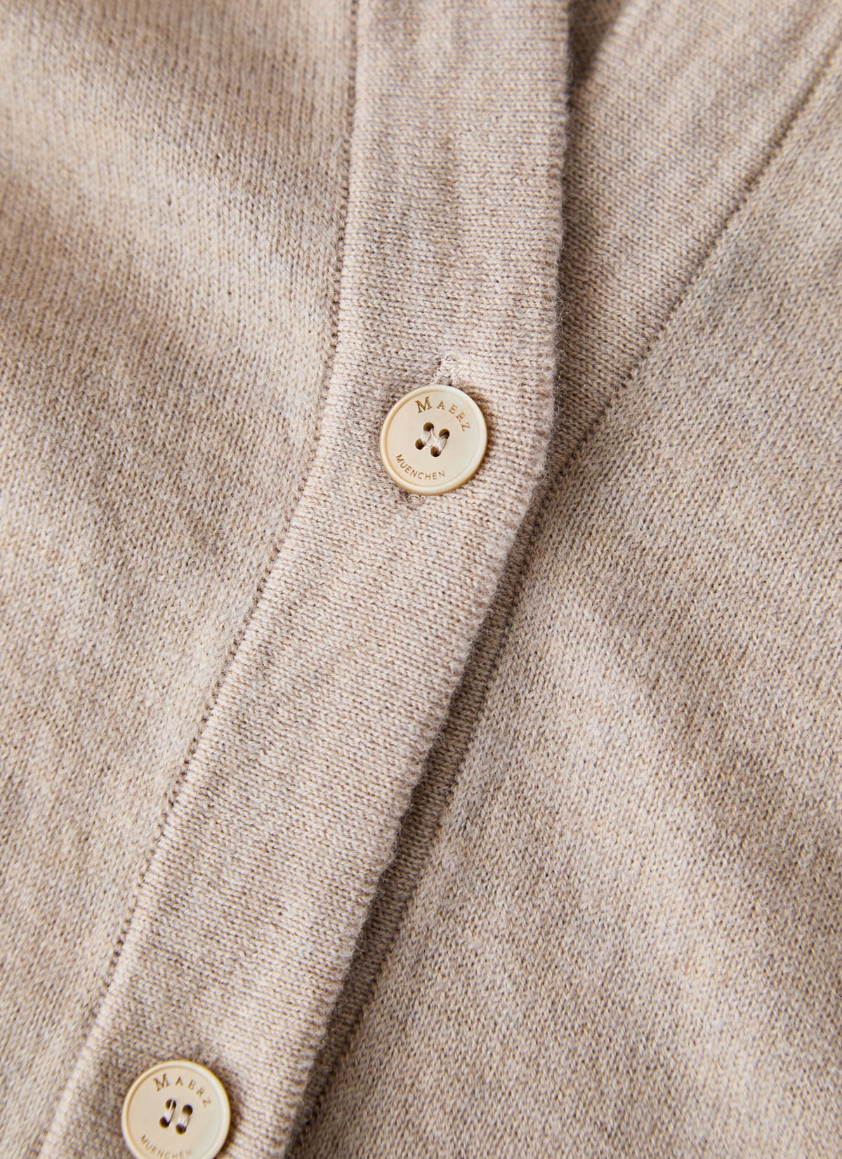 Strickjacke Knopf 1/1 Arm, British Tea 