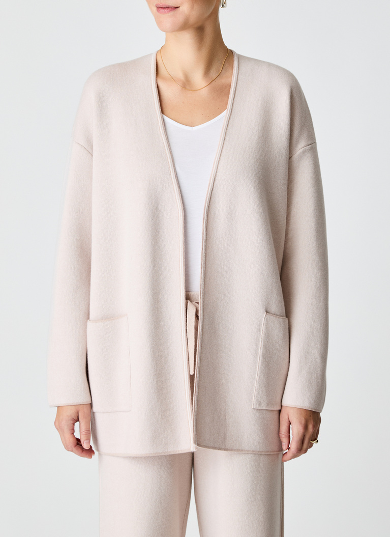 StrickjackeSand Frontansicht