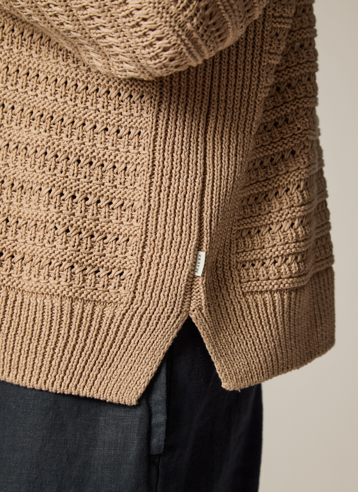 Strickjacke Knopf 1/1 Arm, Beach Brown Detailansicht 1