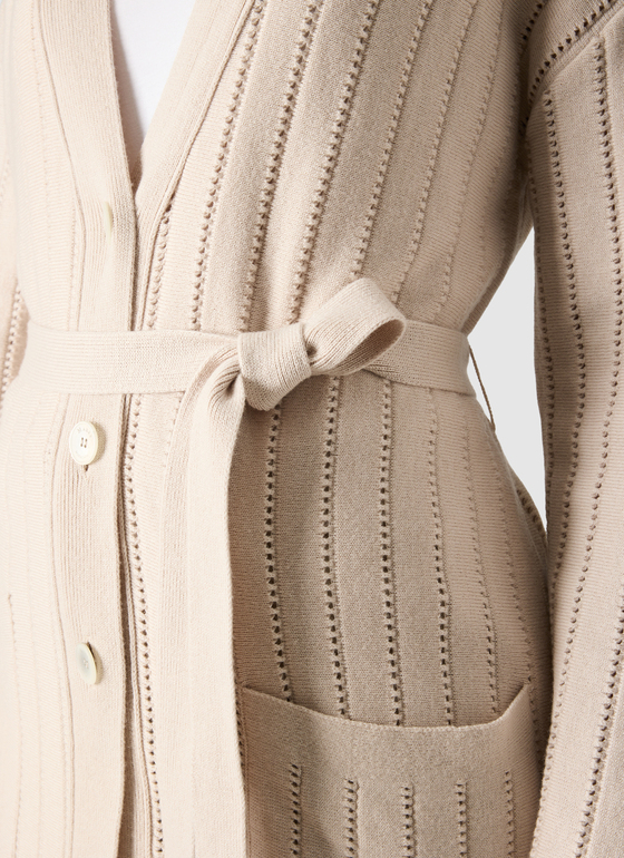 Strick Mantel French Oak Frontansicht