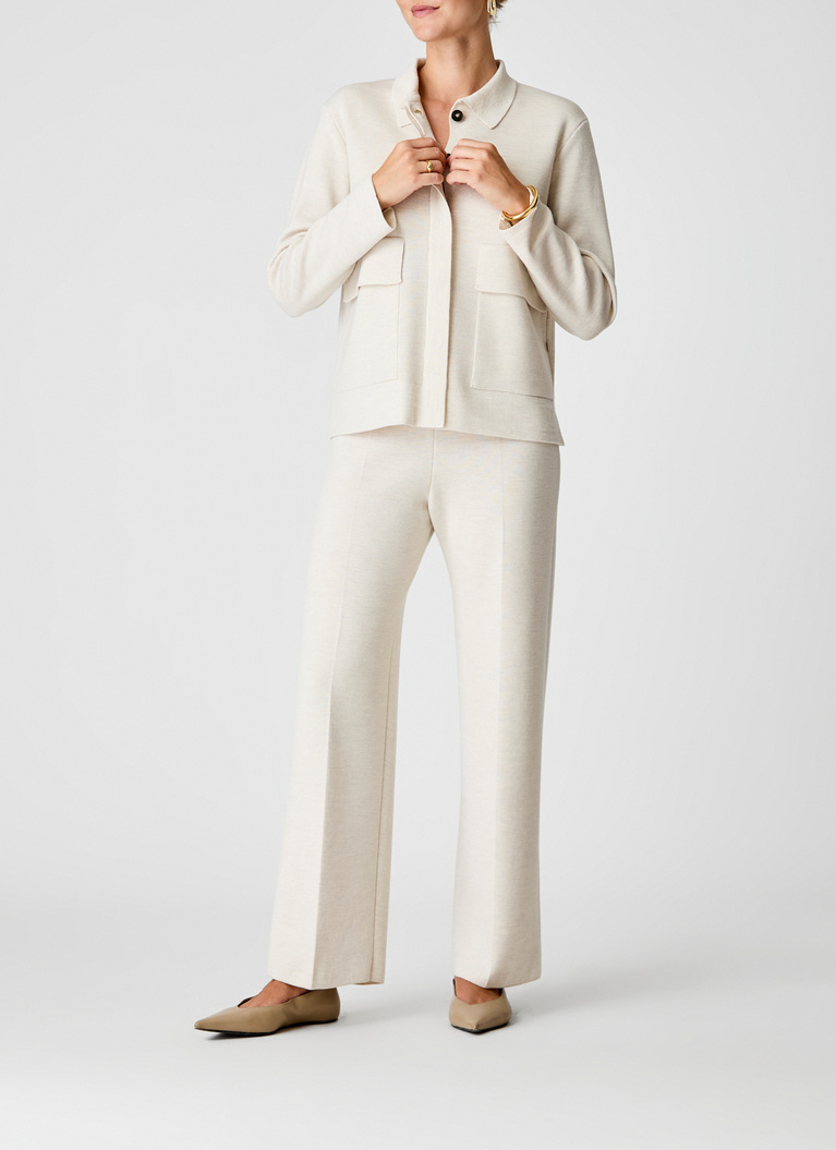 StrickjackeOff White Frontansicht