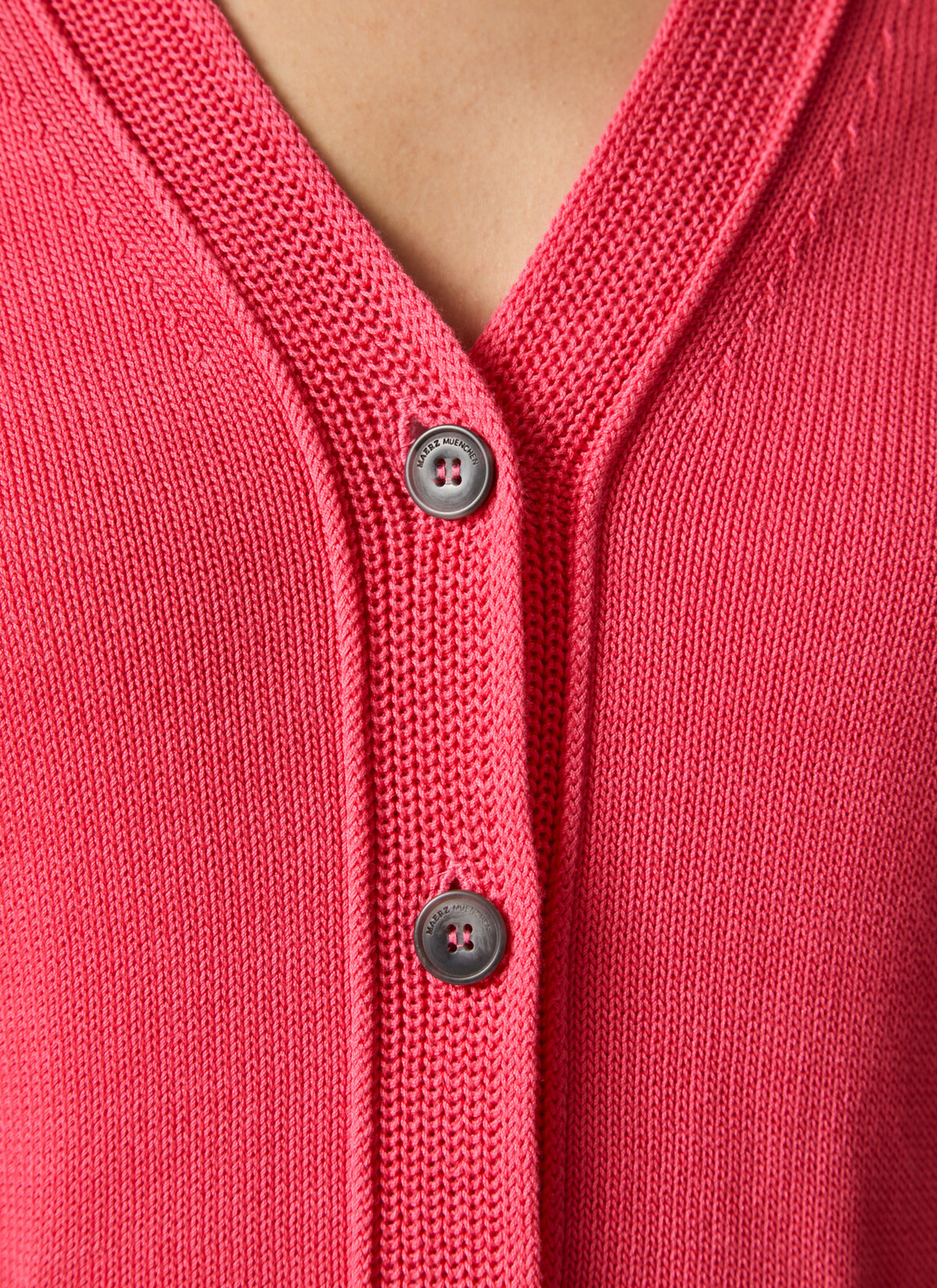 Strickjacke 1/1 Arm, Hibiscus Detailansicht 2