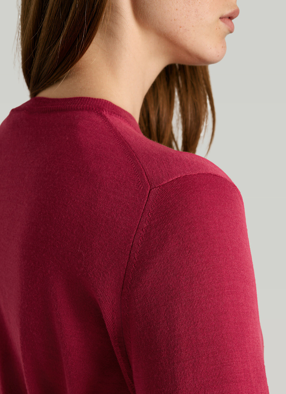 Strickjacke Knopf 1/1 Arm Peony Red Frontansicht