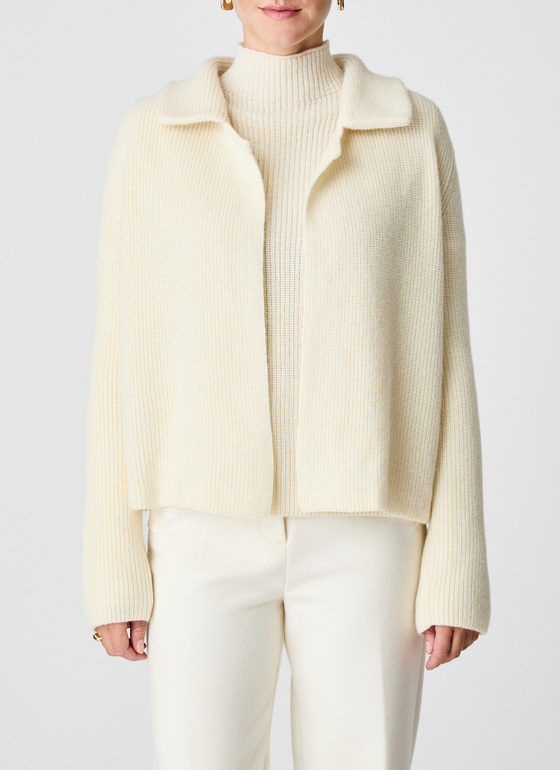 Strickjacke 1/1 Arm New White Frontansicht