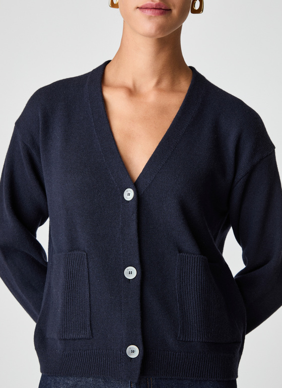 Strickjacke Navy Frontansicht