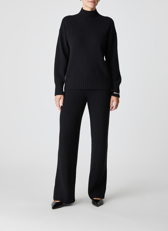 Pullover Stehkragen 1/1 Arm Black Frontansicht