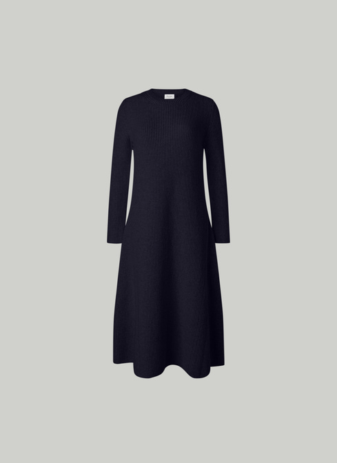 Kleid width=